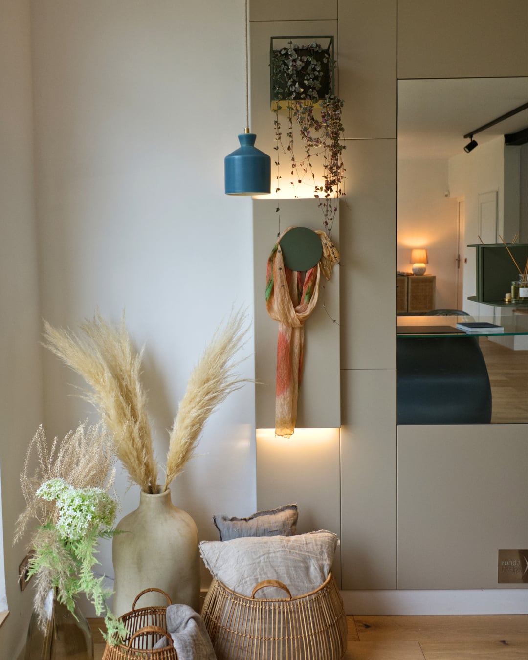 Villa 19.6 Cogolin Golfe de Saint-Tropez Cuisines intérieures extérieures CUISINES INDOOR - OUTDOOR​ Dressings aménagements